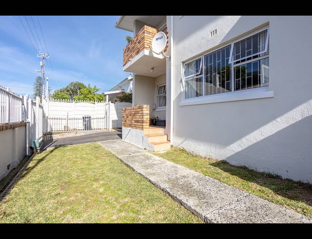 2 BEDROOM APARTMENT RENTED IN CLAREMONT UPPER
